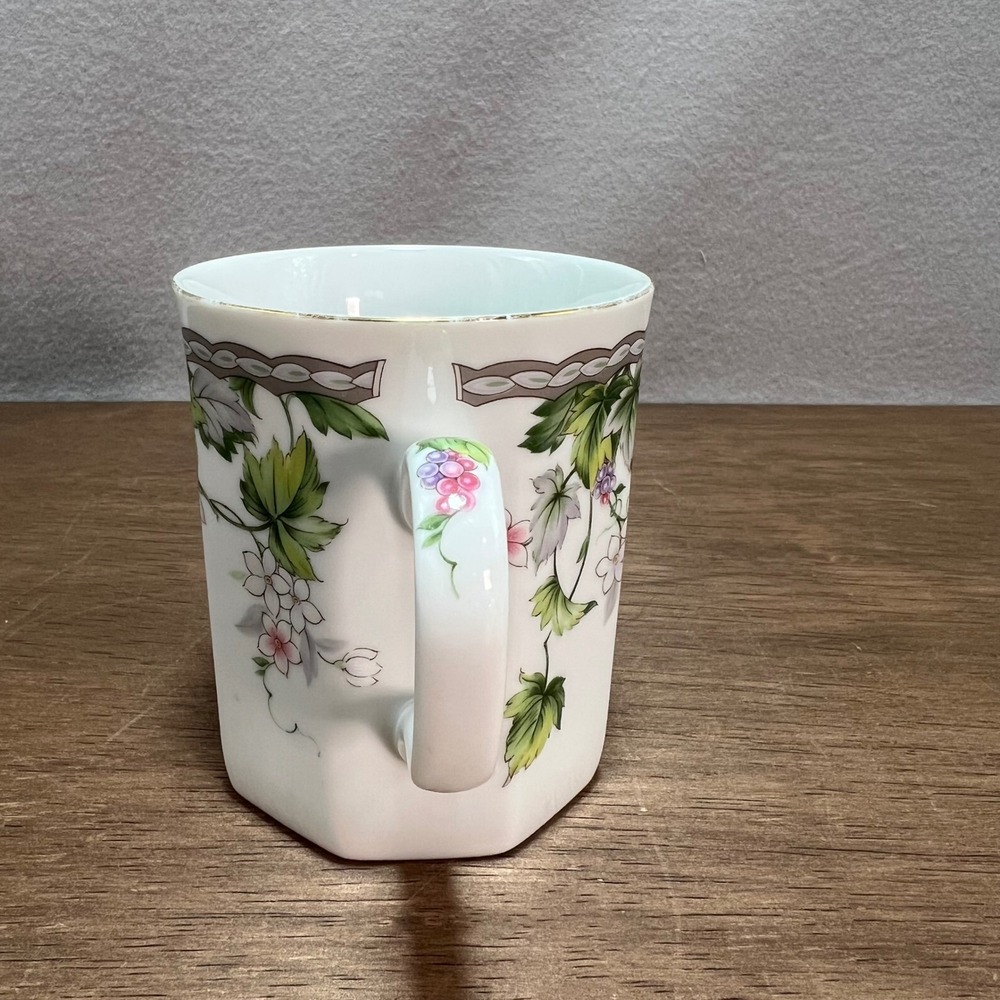 Andrea by Sadek Coffee Mug Grapevine Floral Octagonal Cottagecore Japan 80s VTG - Picture 4 of 11